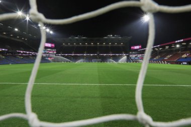 Gök Bahis Şampiyonası öncesinde Burnley 'nin Hull City' e karşı Turf Moor, Burnley, Birleşik Krallık 'ta 12 Şubat 2025' te oynadığı çimenlik arazinin genel görünümü.