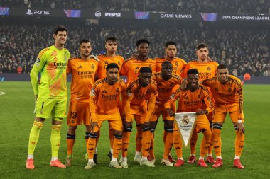 Real Madrid takımı fotoğrafı UEFA Şampiyonlar Ligi Knockout Round Play-off Manchester City - Real Madrid maçı sırasında Etihad Stadyumu, Manchester, İngiltere, 11 Şubat 2025