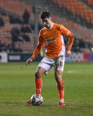 Blackpool takımından Albie Morgan 11 Şubat 2025 'te Bloomfield Road, Blackpool' da oynanan Blackpool-Rotherham United maçında sahada.