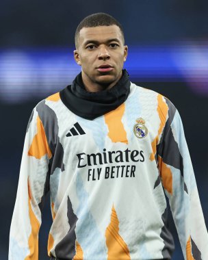 Real Madrid 'den Kylian Mbapp 11 Şubat 2025 tarihinde Etihad Stadyumu' nda oynanan UEFA Şampiyonlar Ligi play-off Manchester City - Real Madrid maçında ısınma turunda