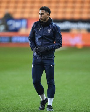 Blackpool 'dan Jordan Lawrence-Gabriel 11 Şubat 2025' te Bloomfield Road, Blackpool 'da oynanan Blackpool-Rotherham United maçı öncesinde oynanan maç öncesi ısınma maçında