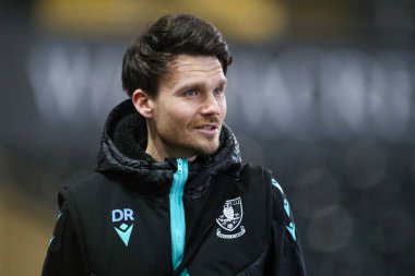 Sheffield Wednesday teknik direktörü Danny Rohl, 12 Şubat 2025 'te İngiltere' nin Swansea.com Stadyumu 'nda Swansea City ile Sheffield Çarşamba günkü Sky Bet Şampiyonası karşılaşması öncesinde sahaya geldi.