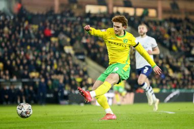 Norwich City 'den Josh Sargent 11 Şubat 2025' te Norwich City, Norwich North End 'e karşı oynanan Sky Bet Şampiyonası maçında çekim yapıyor.