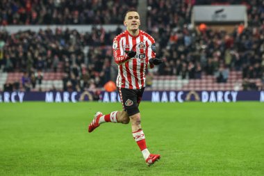 Sunderland 'dan Enzo Le Fe, 12 Şubat 2025' te İngiltere 'nin Sunderland kentinde oynanan Sunderland-Luton Town maçında 1-0' lık galibiyet golünü kutluyor.