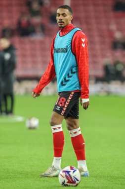 Sunderland 'dan Wilson Isidor, 12 Şubat 2025' te İngiltere 'nin Sunderland kentinde oynanan Sky Bet Şampiyonası maçında Sunderland-Luton Town maçında ısınma turunda...