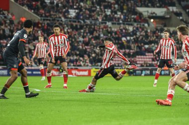 Sunderland 'dan Enzo Le Fe, 12 Şubat 2025' te İngiltere 'nin Sunderland kentinde oynanan Sky Bet Şampiyonası maçında Sunderland-Luton Town maçında 1-0 berabere kaldı.