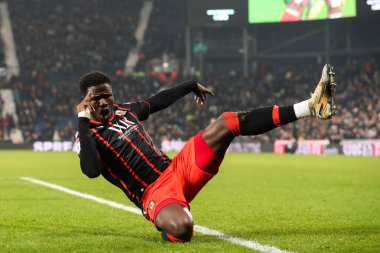 Blackburn Rovers takımından Makhtar Gueye, 12 Şubat 2025 'te İngiltere' de The Hawthorns, West Bromwich, West Bromwich 'de oynanan West Bromwich Albion-Blackburn Rover maçında 0-2' lik galibiyet golünü kutluyor.