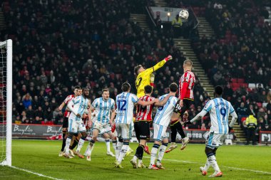 Middlesbrough 'dan Mark Travers, Sheffield United' ın 12 Şubat 2025 'te Bramall Lane, Sheffield, Birleşik Krallık' ta oynadığı Sky Bet Şampiyonası maçında kurtarıyor.