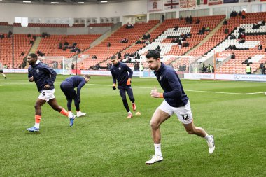 Blackpool 'dan Elkan Baggott 15 Şubat 202' de Bloomfield Road, Blackpool 'da oynanan Blackpool-Mansfield Town maçında maç öncesi ısınma maçında
