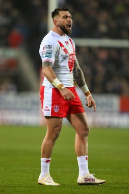 St. Helens 'ten Kyle Feldt, 15 Şubat 2025' te St. Helens - Salford Red Devils maçında takımına talimat verdi.