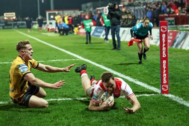 Hull KR 'dan Joe Burgess, 14 Şubat 2025' te İngiltere 'nin Hull kenti Kingston' daki Sewell Group Craven Park 'taki Hull KR-Castleford Tigers maçında Betfred Süper Lig 1. Raundunda bir deneme için sahaya çıkıyor.