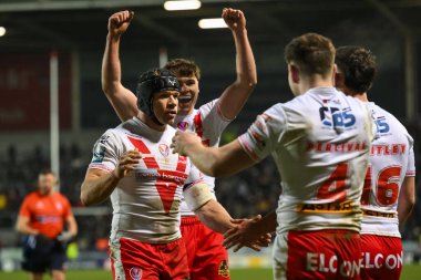 St. Helens 'den Mark Percival, 15 Şubat 2025' te St Helens - Salford Red Devils maçında St Helens - All Wicked Stadyumu, St Helens, İngiltere Süper Lig Maçı 'nda mücadele etti.