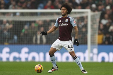 Aston Villa takımından Boubacar Kamara, 15 Şubat 2025 'te İngiltere' nin Birmingham kentinde oynanan Premier Lig karşılaşmasında Aston Villa, Ipswich Town 'a karşı.