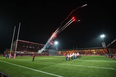 1. Betfred Süper Lig Turu 'nda oynanan maç öncesi hafif gösteriler Hull KR ile Castleford Tigers arasında oynanan Sewell Group Craven Park, Kingston üzerine Hull, İngiltere, 14 Şubat 2025