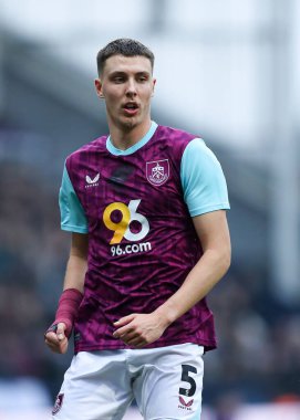 Burnley takımından Maxime Estve, 15 Şubat 2025 'te Preston North End - Burnley maçında Deepdale, Preston, İngiltere' de karşılaştı.