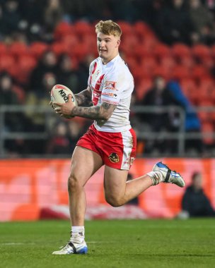 St. Helens 'ten George Delaney, 15 Şubat 2025' te St Helens 'in Wicked Stadyumu' nda oynadığı St. Helens - Salford Red Devils maçında ilk raundu kazandı.
