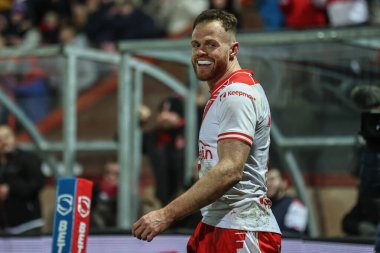 Hull KR 'dan Joe Burgess, 14 Şubat 2025' te İngiltere 'nin Hull kenti Kingston' da oynanan Sewell Group Craven Park 'ta oynanan birinci tur Betfred Süper Lig karşılaşmasında denemesini kutluyor.