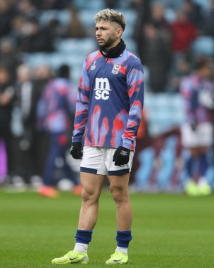 Ipswich Town 'dan Julio Enciso Premier Lig karşılaşması öncesinde İngiltere' nin Birmingham kentinde oynanan Villa-Ipswich Town maçında ısındı.