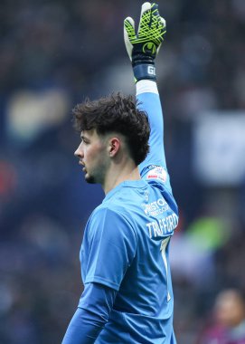 Burnley takımından James Trafford 15 Şubat 2025 'te Preston North End - Burnley maçında Deepdale, Preston, İngiltere