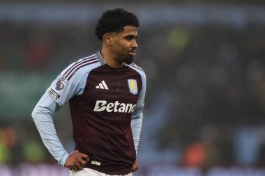 Aston Villa takımından Ian Maatsen, 15 Şubat 2025 'te İngiltere' nin Birmingham kentinde oynanan Premier League karşılaşmasında Villa-Ipswich Town maçında tam zamanlı tepki gösterdi.