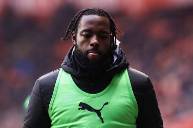 Blackpool takımından Joshua Onomah 15 Şubat 2025 'te Bloomfield Road, Blackpool' da oynanan Blackpool-Mansfield maçında
