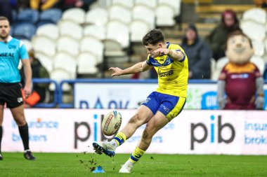 Warrington Wolves 'tan Josh Thewlis, 16 Şubat 2025' te John Smith Stadyumu 'nda oynanan 1. Betfred Süper Lig maçı Huddersfield Giants' a karşı Warrington Wolves maçında bir gol attı.