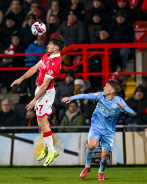 Wrexham 'dan Ryan Longman 18 Şubat 2025' te SToK Cae Ras, Wrexham, İngiltere 'de oynanan Wrexham-Leyton Orient maçında maçı kazandı.