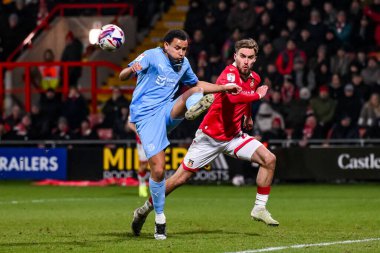 Leyton Orient takımından Rarmani Edmonds-Green, 18 Şubat 2025 'te SToK Cae Ras, Wrexham' da oynanan 1.