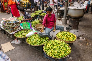 18 Şubat 2025 'te Hindistan' ın Kolkata kentinde bir toptan sebze pazarı 