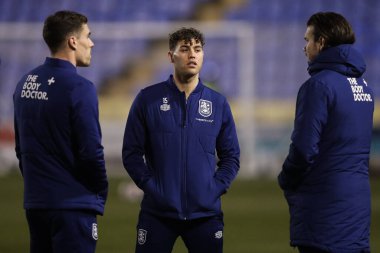 Huddersfield Town 'dan Dion Charles, 18 Şubat 2025' te İngiltere 'nin Croud Meadow kentinde oynanan Shrewsbury Town - Huddersfield Town maçı öncesinde geldi.