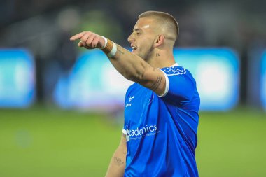 Hull KR takımından Mikey Lewis, 20 Şubat 2025 'te İngiltere' nin Wakefield Stadyumu 'nda oynanan Betfred Süper Lig 2. tur karşılaşmasında Wakefield Trinity vs Hull KR maçında ısındı.