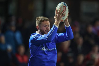 Hull KR 'dan Joe Burgess, 20 Şubat 2025' te Birleşik Krallık 'ın Wakefield Stadyumu' nda oynanan Betfred Süper Lig 2. tur karşılaşmasında ısınma turu sırasında Wakefield Trinity vs Hull KR 'a karşı.