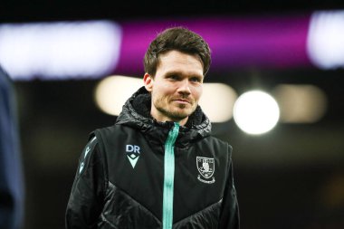 Sheffield Wednesday 'in Danny Rhl teknik direktörü, Burnley ile Sheffield arasındaki 21 Şubat 2025' teki Turf Moor, Burnley 'de oynanan Gökyüzü İddia Şampiyonası maçından önce toprağa geldi.