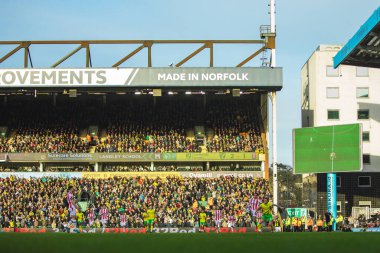 Josh Sargent, 22 Şubat 2025 'te Norwich City, Norwich City' ye karşı Stoke City 'de oynanan Sky Bet Şampiyonası maçında top mücadelesi veriyor.