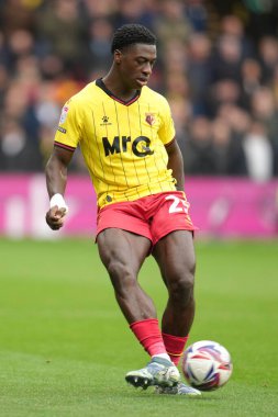 , James Abankwah, 23 Şubat 2025 tarihinde Watford - Luton Town, Watarage Road, Birleşik Krallık 'ta oynanan Gökyüzü İddia Şampiyonası maçında topun üstündeydi.