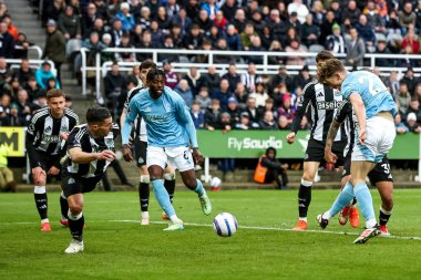 Nottingham Ormanı 'ndan Ryan Yates Premier Lig maçı Newcastle United - Nottingham Ormanı maçında 23 Şubat 2025' te St. James 's Park, Newcastle, İngiltere' de 4-3 berabere kaldı.