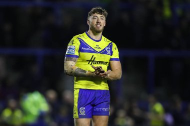 Warrington Wolves 'tan Matty Ashton, 21 Şubat 2025' te İngiltere 'nin Warrington Stadyumu' nda oynanan Betfred Süper Lig karşılaşması Warrington Wolves - Catalans Dragons maçının ardından ev sahibi taraftarları alkışlıyor.