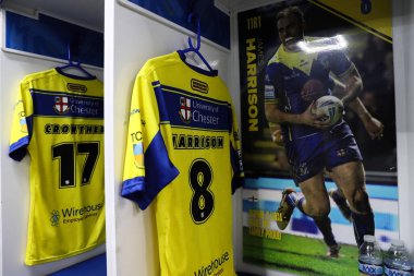 Warrington Wolves 'dan James Harrison' ın gömleği soyunma odasında 2. Betfred Süper Lig karşılaşmasında Warrington Wolves 'a karşı Catalans Dragons Luke Littler Stadyumu, Warrington, İngiltere, 21 Şubat 2025