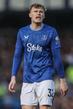 Everton 'dan Jarrad Branthwaite Premier League maçı sırasında Everton, Manchester United' a karşı Goodison Park, Liverpool, Birleşik Krallık, 22 Şubat 2025