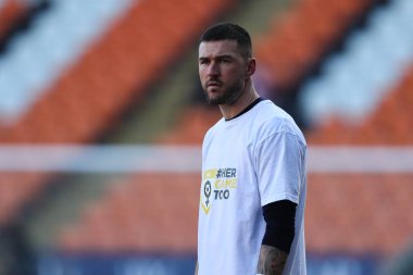 Blackpool 'dan Richard O' Donnell maç öncesi ısınma maçında Blackpool - Crawley Town maçı var. Bloomfield Road, Blackpool, Birleşik Krallık, 22 Şubat 2025