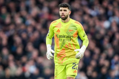 Arsenal 'den David Raya, 22 Şubat 2025 tarihinde Birleşik Krallık, Londra' daki Emirates Stadyumu 'nda oynanan Premier League maçında Arsenal ile West Ham United karşı karşıya geldi.