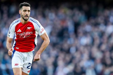 Arsenal 'den Mikel Merino, 22 Şubat 2025 tarihinde Birleşik Krallık, Londra' daki Emirates Stadyumu 'nda oynanan Premier League maçında Arsenal ile West Ham United karşı karşıya geldi.