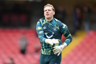 Luton Town 'dan Thomas Kaminski, 23 Şubat 2025' te Watford, Watarage Road, İngiltere 'de Luton Town' a karşı oynanan Gökyüzü İddia Şampiyonası karşılaşması öncesinde ısınıyor.