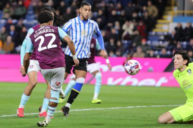 Burnley 'den Marcus Edwards, 21 Şubat 2025' te İngiltere 'nin Burnley kentindeki Turf Moor' da Burnley 'e karşı oynadığı Gökyüzü İddia Şampiyonası maçında 1-0 berabere kaldı.
