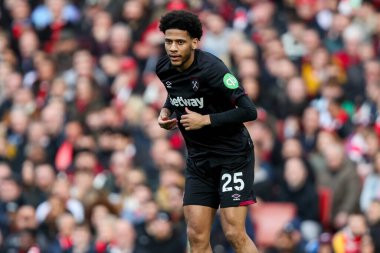 West Ham United takımından Jean-Clair Todibo, 22 Şubat 2025 tarihinde İngiltere 'nin Emirates Stadyumu' nda oynanan Premier League maçında Arsenal ile West Ham United arasındaki maçta çarpışmaya girdi.