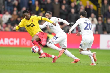 Watford 'lu Mamadou Doumbia, 23 Şubat 2025' te Watford, Watford, İngiltere 'deki Papaz Yolu' nda Watford-Luton Town maçında luton oyuncularını savunarak maçı durdurdu.