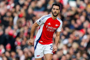 Arsenal 'den Mikel Merino, 22 Şubat 2025 tarihinde Birleşik Krallık, Londra' daki Emirates Stadyumu 'nda oynanan Premier League maçında Arsenal ile West Ham United karşı karşıya geldi.