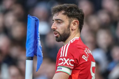 Manchester United takımından Bruno Fernandes 22 Şubat 2025 tarihinde Goodison Park, Liverpool, İngiltere 'de oynanan Everton Manchester United maçında