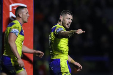Warrington Wolves takımından Danny Walker, 21 Şubat 2025 'te Warrington, İngiltere' deki Luke Littler Stadyumu 'nda oynanan Warrington Wolves - Catalans Dragons maçında 10-6' lık galibiyet mücadelesini kutluyor.