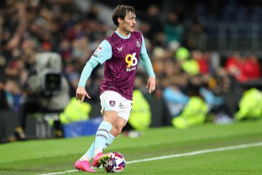 Burnley 'den Connor Roberts 21 Şubat 2025' te Burnley - Sheffield maçında Burnley - Sheffield maçında topu ayaklarının dibine aldı.